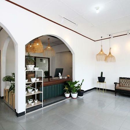 Rarem Bed & Breakfast Bandar Lampung Exteriör bild