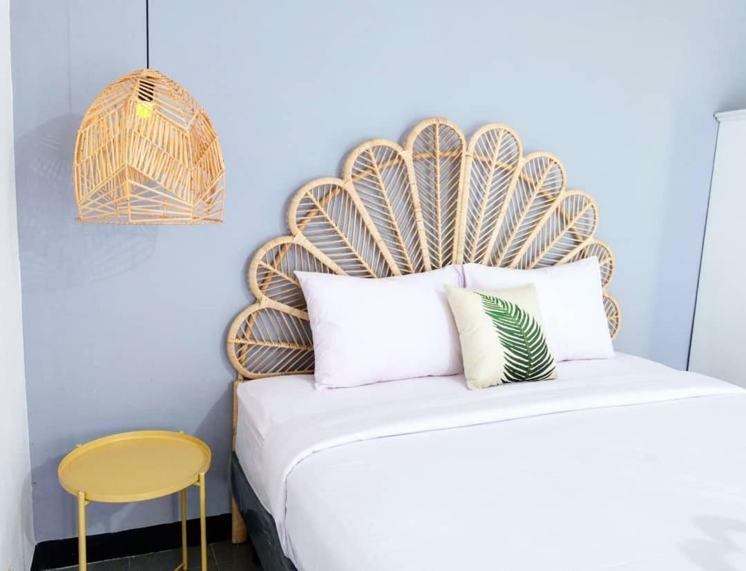 Rarem Bed & Breakfast Bandar Lampung Exteriör bild