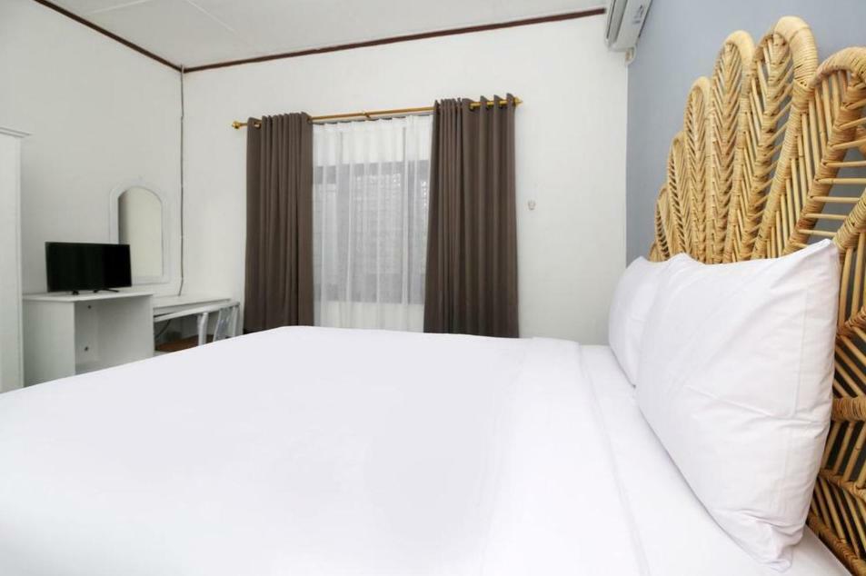 Rarem Bed & Breakfast Bandar Lampung Exteriör bild