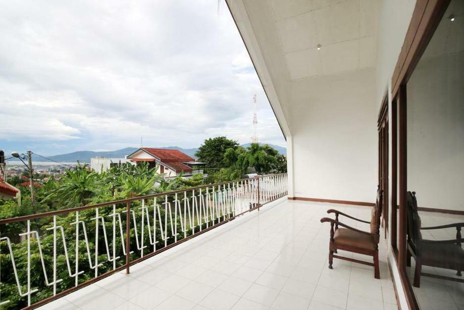 Rarem Bed & Breakfast Bandar Lampung Exteriör bild